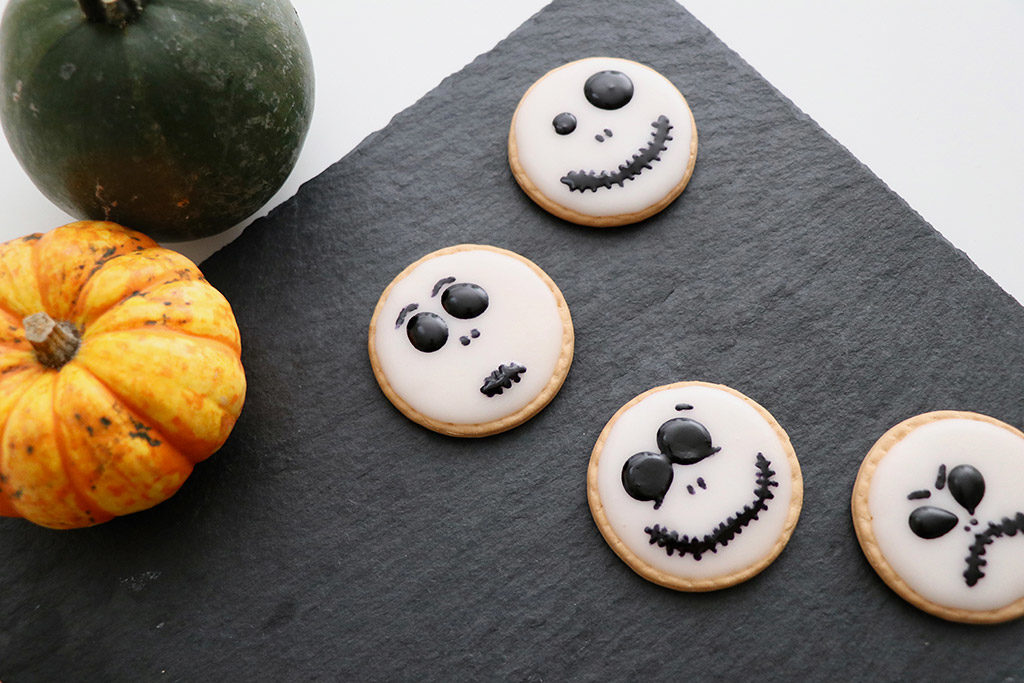 Små simple Halloweensnacks - Tim Burton inspirerede treats
