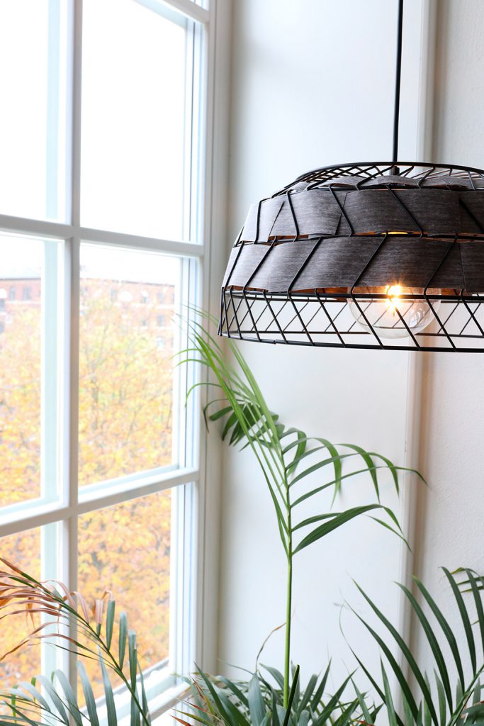 DIY industriel lampe - genbrug en gammel kurv og få en flot pendel